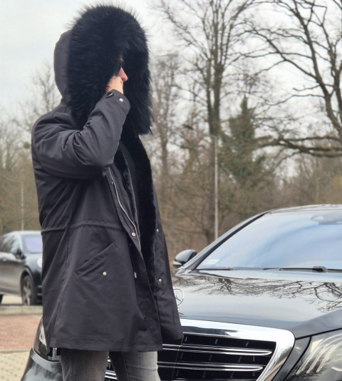 Parka męska czarna z prawdziwym futrem z jenota rozmiar L Parka męska czarna z prawdziwym futrem z jenota rozmiar L