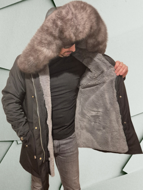 Parka męska czarna z prawdziwym szarym futrem z lisa rozmiar L Parka męska czarna z prawdziwym szarym futrem z lisa rozmiar L
