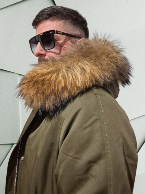Parka męska w kolorze khaki z prawdziwym futrem z jenota rozmiar M Parka męska w kolorze khaki z prawdziwym futrem z jenota rozmiar M